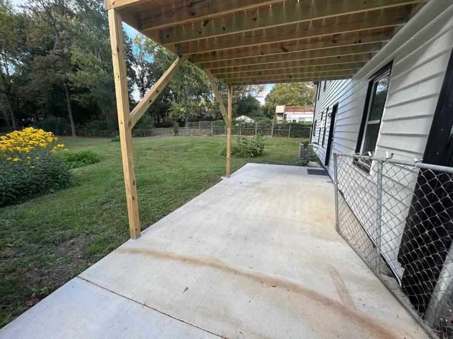 Comfy Lower Lvl Apt With Jetted Tub Near Uptown And Unc Charlotte Exterior photo